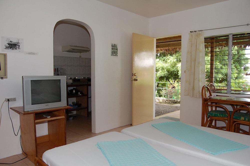 Marcosas Cottages Resort Moalboal Exterior photo