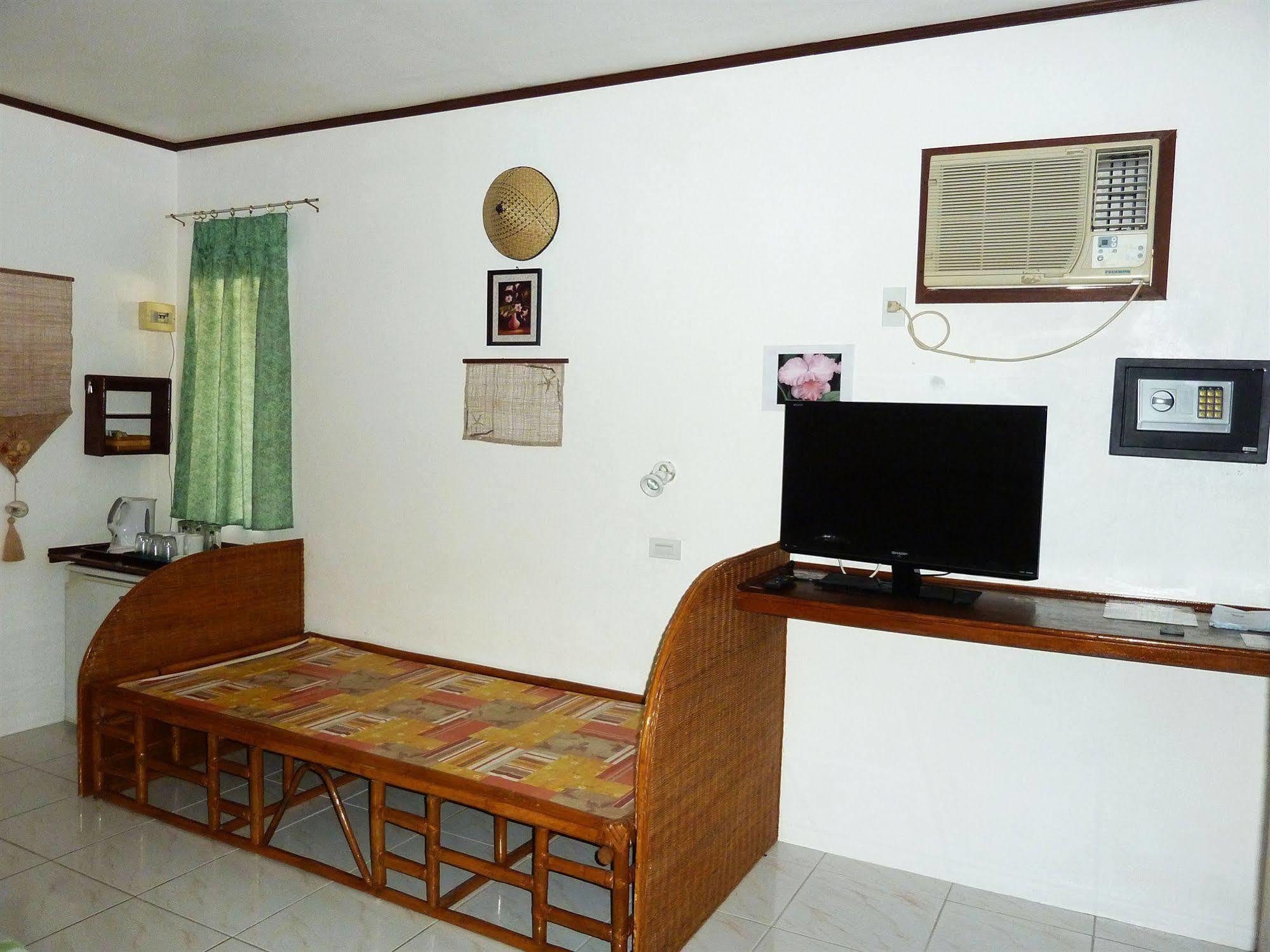 Marcosas Cottages Resort Moalboal Exterior photo